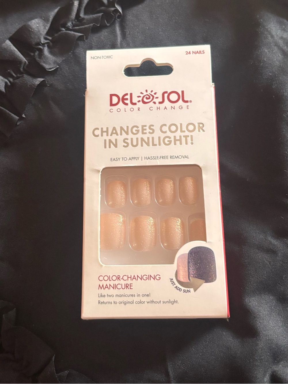 Del Sol Color-Changing Press-On Nails in Peach *NIB*